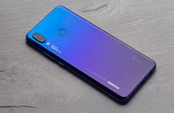 Huawei P Smart 2019 телефон